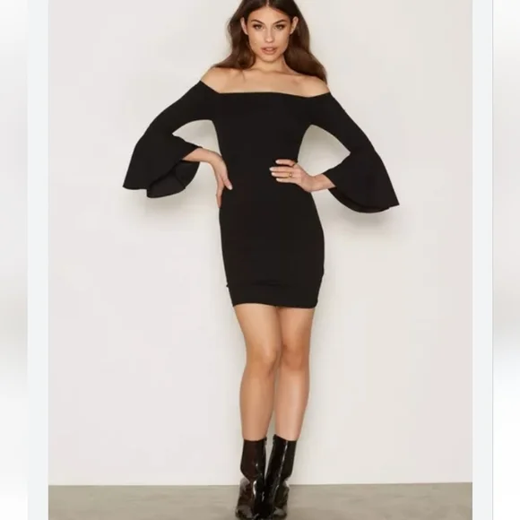 Off Shoulder Ruffle sleeve dress - Picture 6 of 9